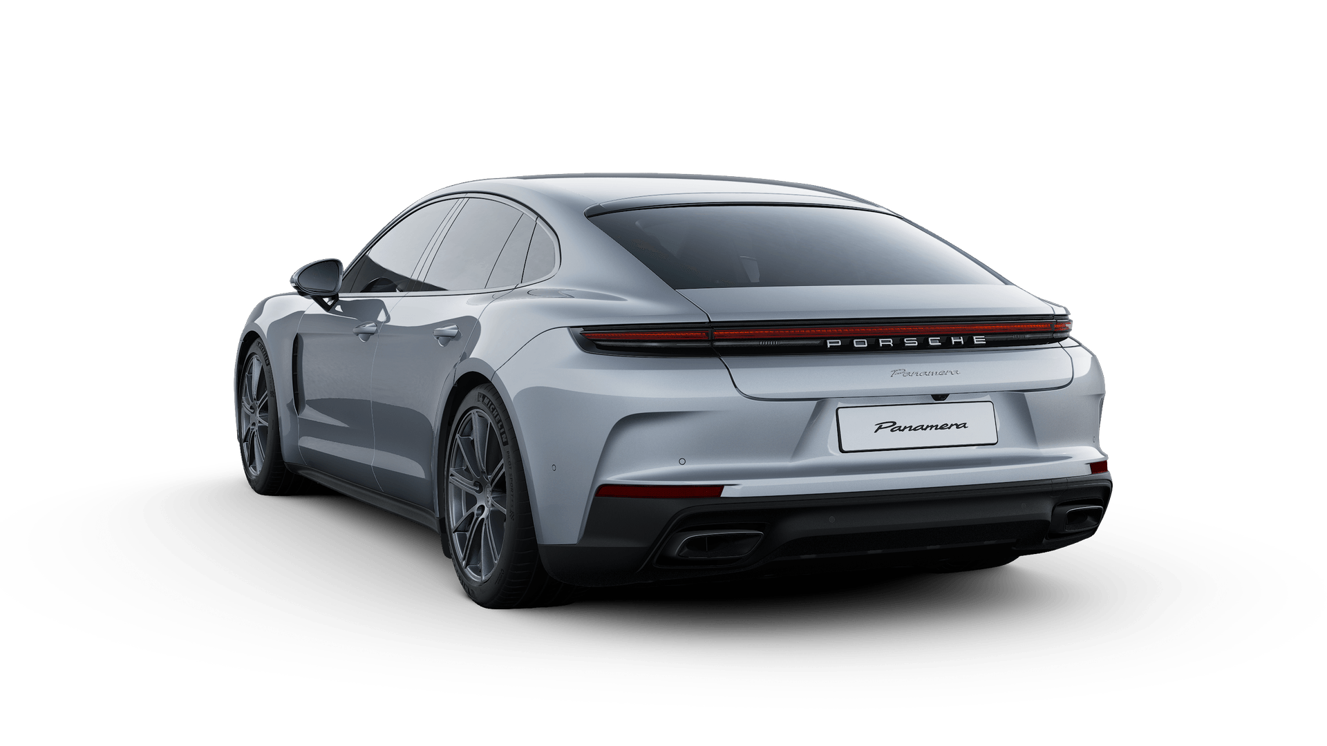 Panamera 的外景，显示汽车的背面和左侧